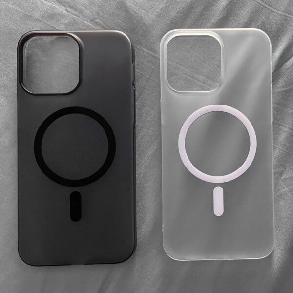 Funda Ultrafina Traslúcida Rígida