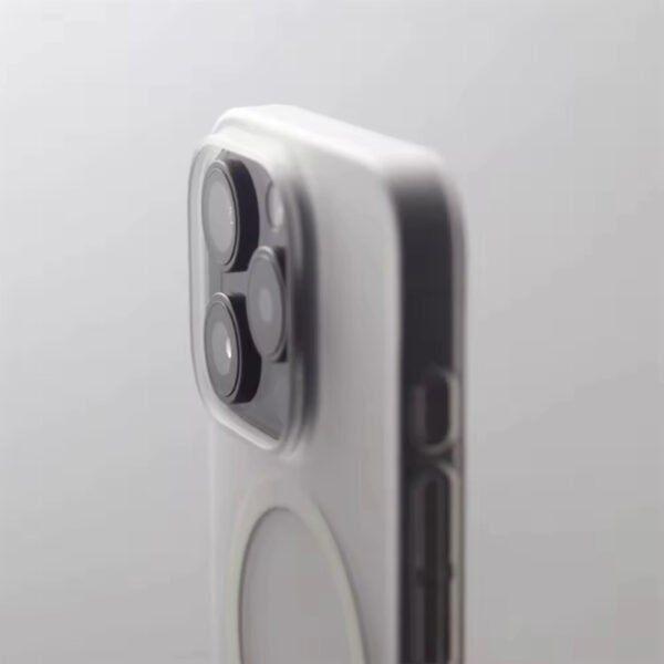 Funda Ultrafina Traslúcida Rígida
