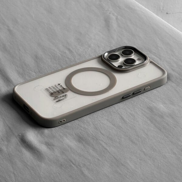 Funda Transparente con Módulo de Metal